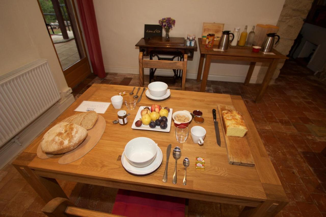 Ancienne Ecole Bed and Breakfast Cazaux-Villecomtal Eksteriør billede